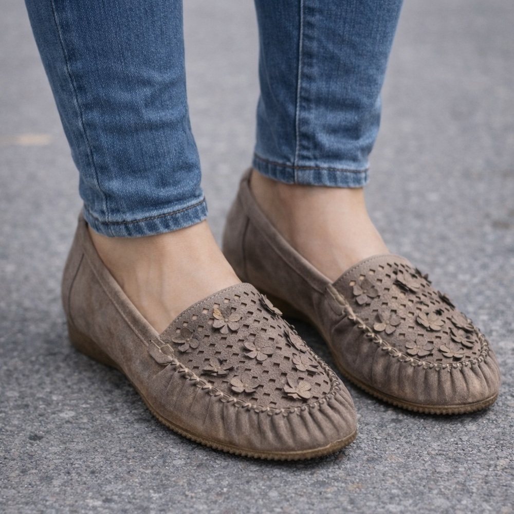 Nichole Metallic Taupe Suede Floral Cutout Loafers Slip-On Flats 10W